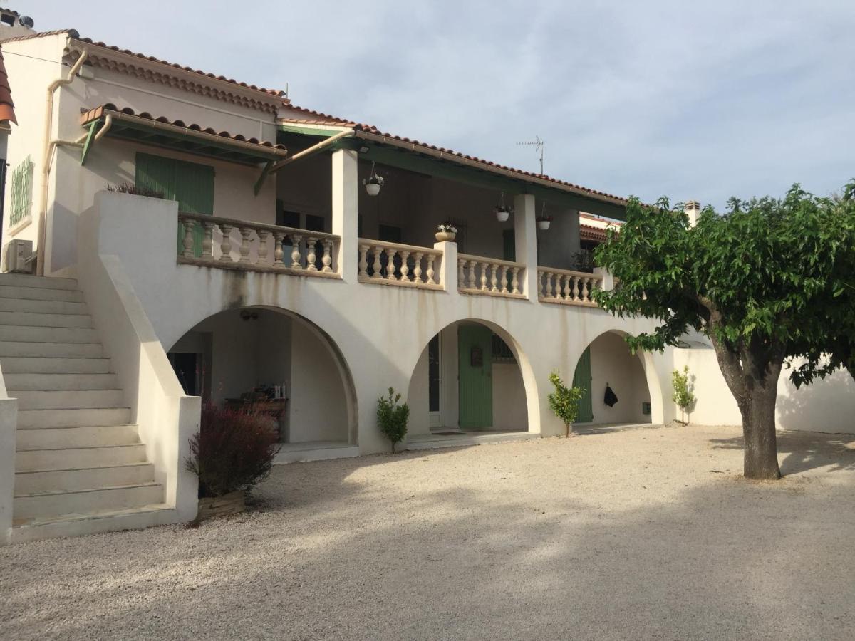 Sur Les Pas De Pagnol Bed and Breakfast Aubagne Exteriör bild
